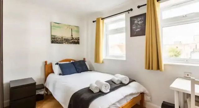 4 Guests - 2 Bedrooms - Quick Links Central London, Забронировать Отель Лондон Большой Лондон, рядом с Брент Кросс