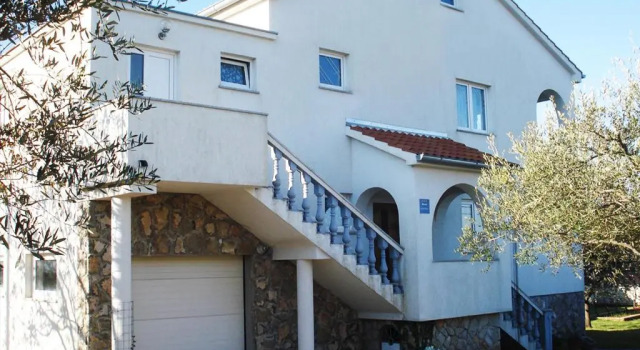 Apartments Zec, Prenota Appartamento Hotel a Isole Quarnerine con parcheggio, Parcheggio