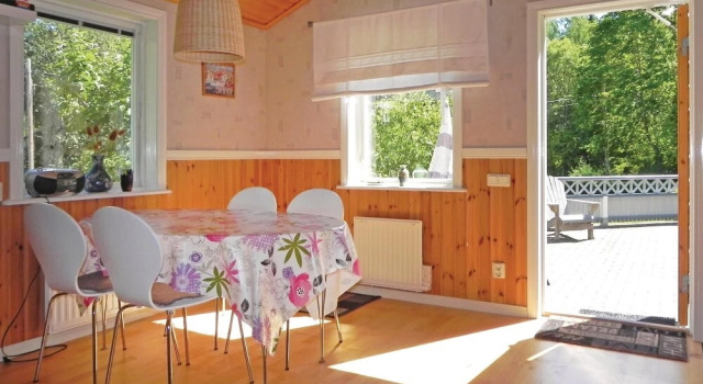 Beautiful Home in Norrtälje With 1 Bedrooms, Varaa Hotelli Norrtäljen kunta 
