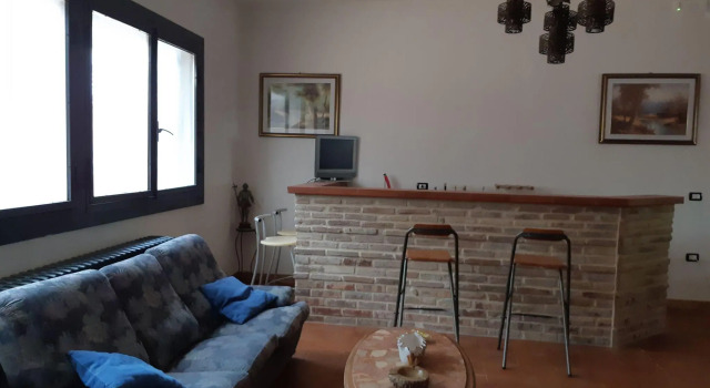 Restful Apartment in San Salvo near Sea Beach & City Center, Varaa Huoneisto Hotellit Rooma pysäköinnillä, Pysäköinti