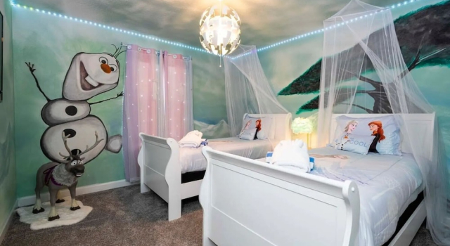Вилла Storey Lake 4BR Home w/ Themed Room & Pool