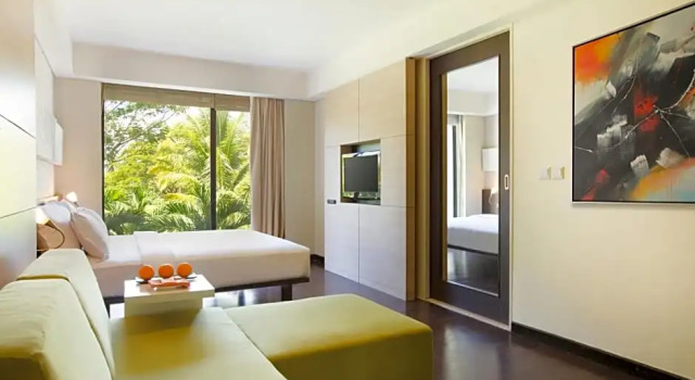 Номер Deluxe Отель Courtyard by Marriott Manado