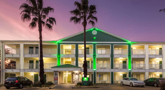 Crossland Economy Studios - Houston - Northwest, Book Hotel Houston Houston