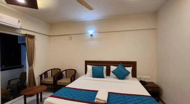 Двухместный номер Standard с балконом Suraksha Stay Whitefield Hotel