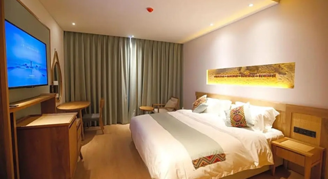 Номер Standard с видом на горы SuoXiShanJu Light Luxury Resort Hotel