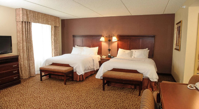 Четырёхместная студия Hampton Inn & Suites Brookings