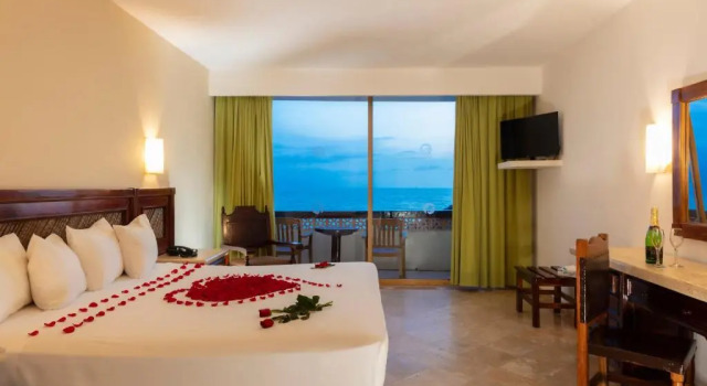 Двухместный номер Standard с балконом и с видом на море Las Palmas by the Sea All Inclusive