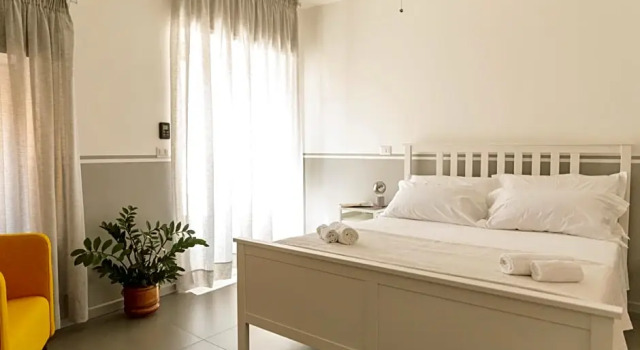 B&B LA CUPOLA, Забронировать Отель «постель и завтрак» Катания Сицилия, рядом с Парк Вилла Беллини