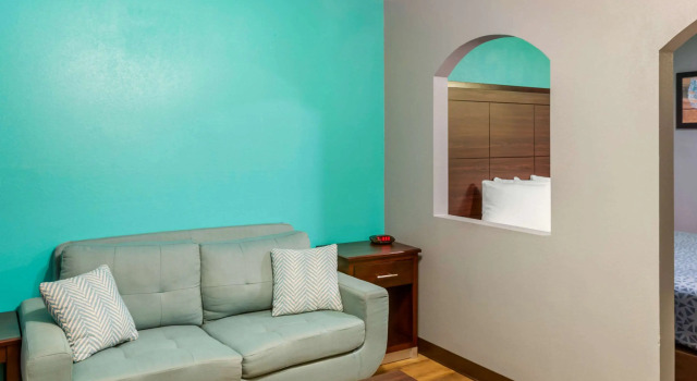 Двухместный люкс Econo Lodge West - Coors Blvd