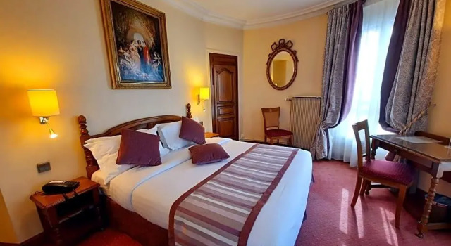 Трёхместный номер Standard The Originals City Hotel Paix Republique