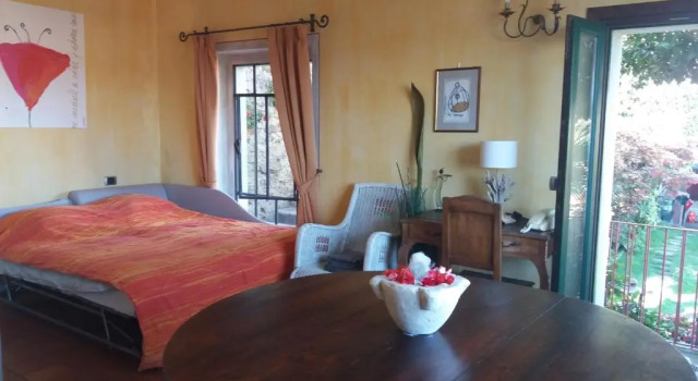 Garden Apartment, Buchen Sie Ferienwohnung Lesa Lago Maggiore