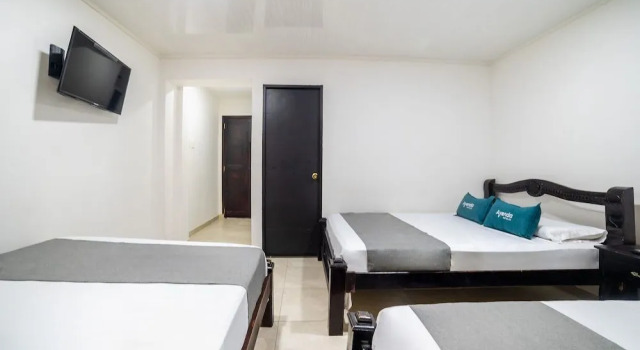 Hotel Puerta del Oeste Cartagena, Забронировать Отель Отели Картахены 3 звезды, рядом с Пляж Кастильо-Гранде, 3*
