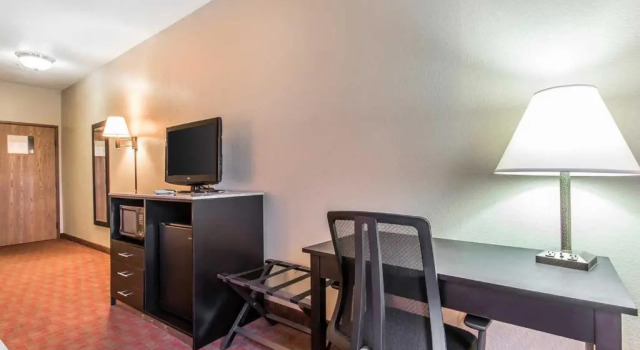 Номер Standard Quality Inn & Suites