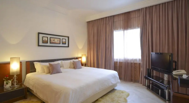 Номер Executive с балконом The Penthouse Suites Hotel
