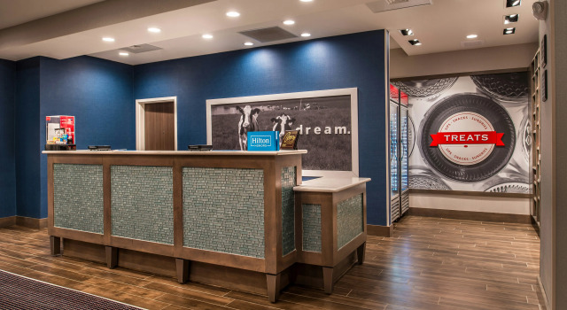 Hampton Inn Benson, Rezerwuj Hotel Benson Północna Karolina