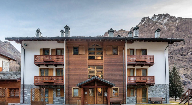 Lo Scoiattolo Hotel, Забронировать Отель Отели в центре Грессоней-ла-Трините с завтраком, отели в центре Грессоней-ла-Трините с завтраком
