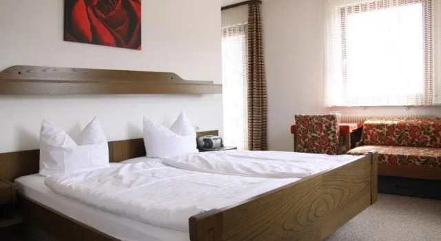 Hotel zum Hirsch, Reserva ahora Hotel Hoteles en Baden-Wurtemberg con aparcamiento, Aparcamiento