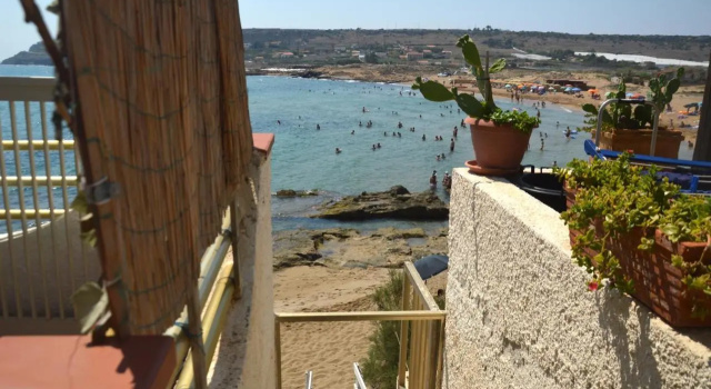 Casa sul Mare vicino Marzamemi, Buchen Sie Hotel Hotels in Sizilien mit Parkplatz, Parkplätze