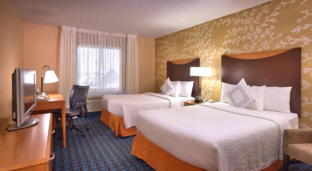 Четырёхместный номер Standard Fairfield Inn & Suites by Marriott Gillette