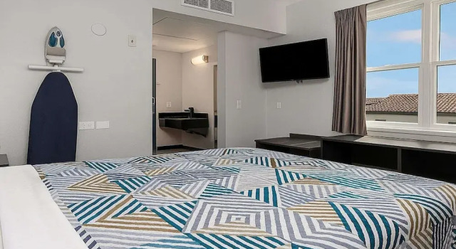 Двухместный номер Premium Motel 6-San Diego, CA - Downtown