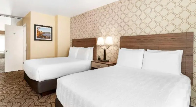 Четырёхместный номер Standard Best Western Plus Heritage Inn