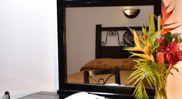Четырёхместный номер Standard с балконом Hotel Plaza Palenque