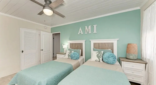 Chasing Waves managed by Beach Retreats