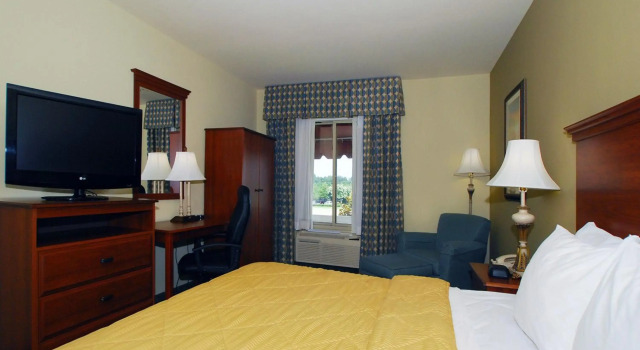 Quality Inn & Suites Germantown North, Buchen Sie Hotel Germantown Tennessee