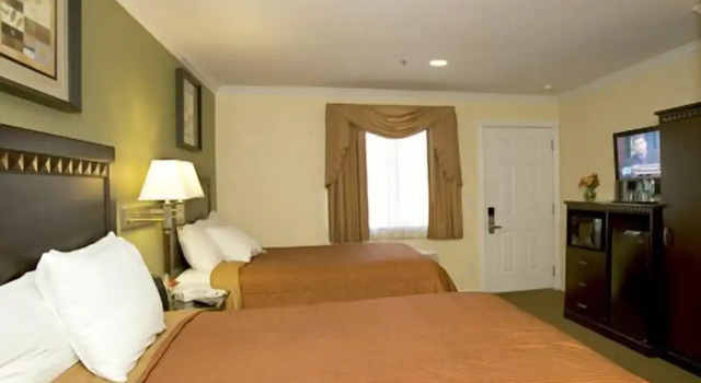 Четырёхместный номер Standard North Bay Inn