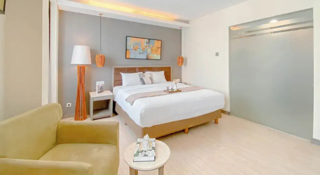 Студия Homey And Enjoy Living Studio (No Kitchen) Grand Palace Kemayoran Apartment