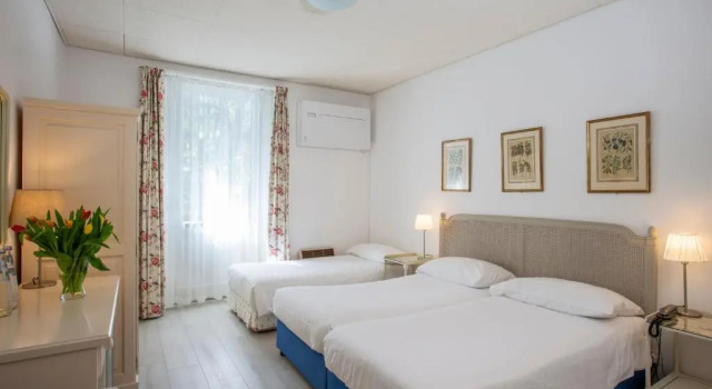 Трёхместный номер Standard с балконом Piccolo Hotel