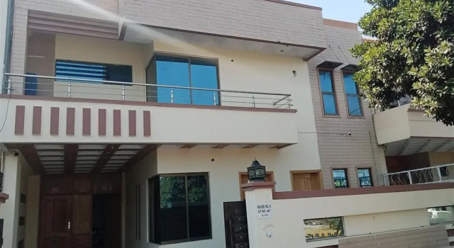 Red Lagoon Guest House