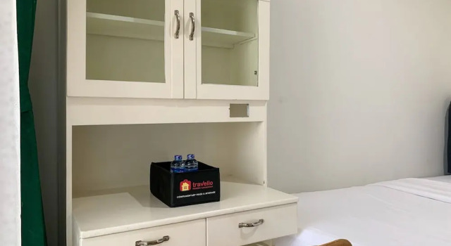 Minimalist And High Floor Studio Room At Gold Coast Apartment, Забронировать Апартаменты/квартира Отели Джакарты с парковкой, рядом с Торговый центр PIK Avenue, Парковка