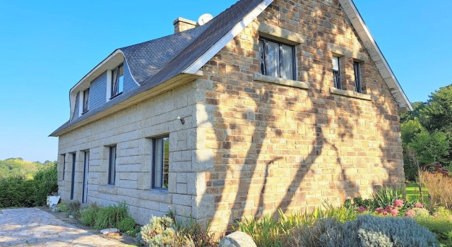 Spacious Coastal Villa near Rospico Beach, Réserver Villa Hôtels à Bretagne avec parking, Parking