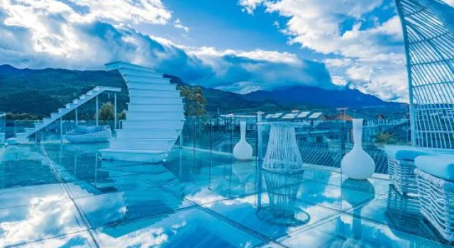 Shuiyue Yuntian INN, Prenota Hotel Hotel a Lijiang con piscina, Piscina