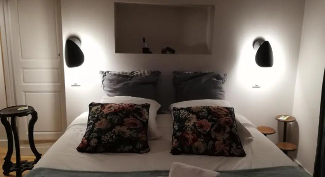 La Tour Grégoire, Забронировать Отель Отели Клермон-Ферран 4 звезды, рядом с Fontaine d'Amboise, 4*