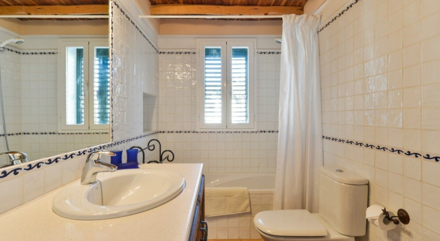 Вилла с 4 комнатами Villa Sa Punta