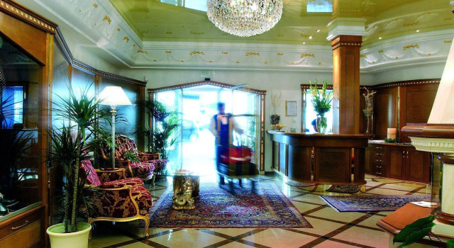 Cityhotel Goldener Adler B&B