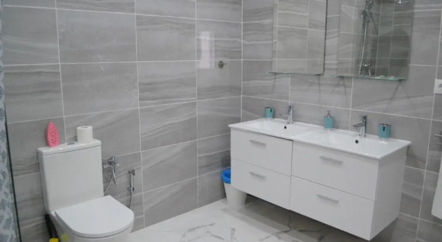 Impressive 1 bed Apartment With a Stunning Bathroom and Terrace Cb4ev, Забронировать Апартаменты/квартира Аликанте Памплона, рядом с Central Market of Alicante