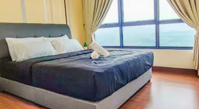 Люкс Premium с 3 комнатами с балконом Sunsuria Colony Suite SOHO Setia Alam