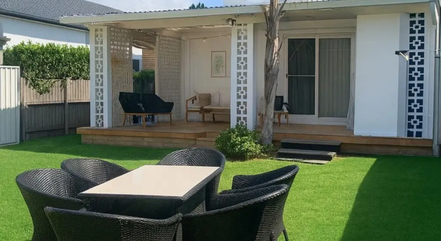 Апартаменты Light Filled 3-bed Coastal Home at Brighton Beach
