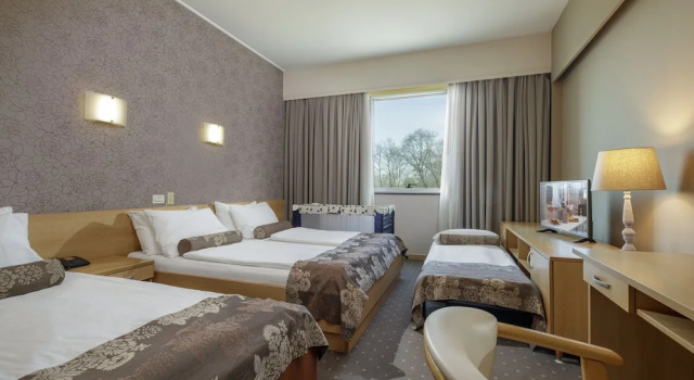 Четырёхместный семейный номер Standard Hotel Zovko Zagreb