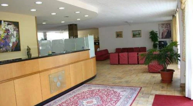 Centro Grotte Hotel, Buchen Sie Hotel Hotels in Metropolitanstadt Bari mit Parkplatz, Parkplätze