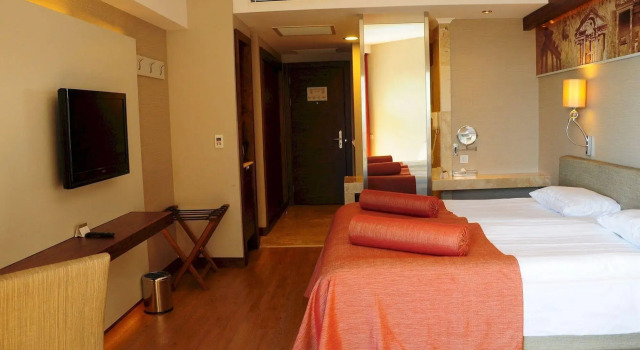 Commodore Elite Suites & Spa - All Inclusive - Adult Only, Rezerwuj Ośrodek wypoczynkowy Hotele w Side Coast z basenem, Basen