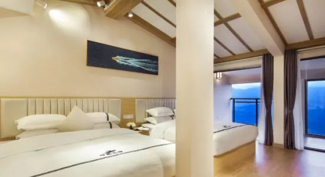 Семейный люкс c 1 комнатой с красивым видом из окна Longji terrace Lingli Art Hotel