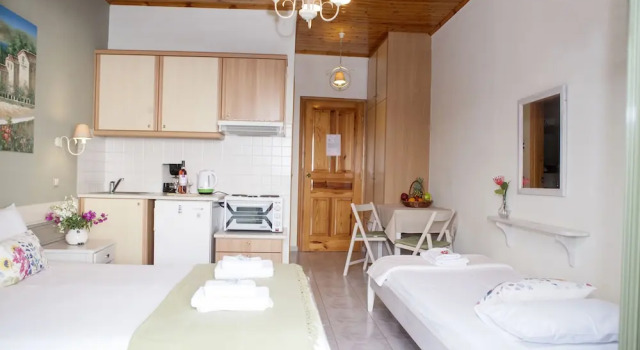 Семейная студия с видом на море Nontas Home