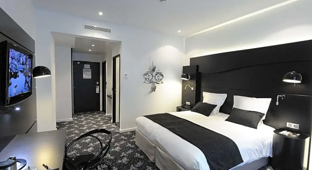 Семейный номер Standard Kyriad Prestige Perpignan Centre Gare