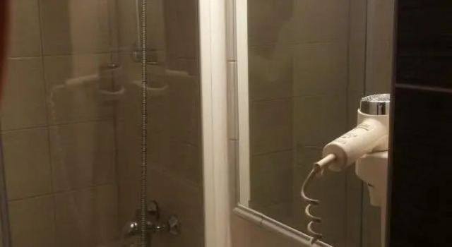 Трёхместный номер Standard Hotel Dina