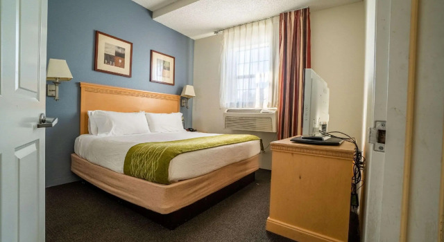 Двухместный люкс Holiday Inn Express & Suites Englewood - Denver South by IHG