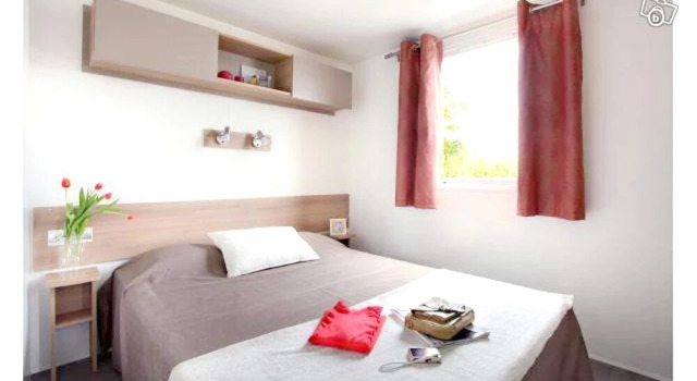 Bungalow With 3 Bedrooms in La Tremblade, With Shared Pool and Furnished Terrace - 2 km From the Beach, Rezerwuj Hotel Hotele w Charente-Maritime z basenem, Basen